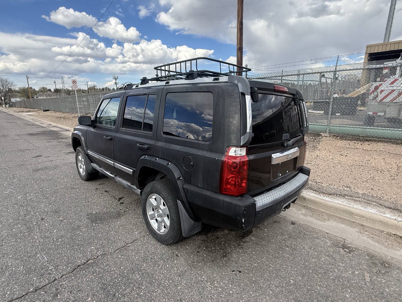 Used 2006 Jeep Commander Limited w/ Trailer Tow Group IV RWD image 9