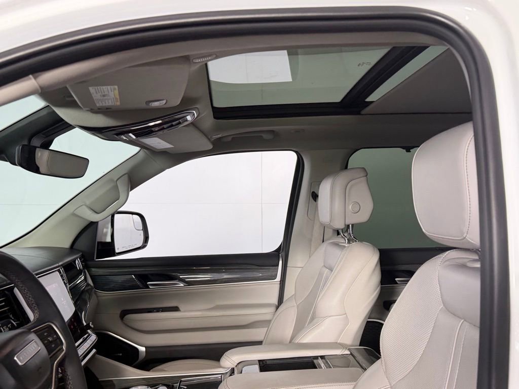 Certified 2022 Jeep Wagoneer Series II w/ Convenience Group I image 30