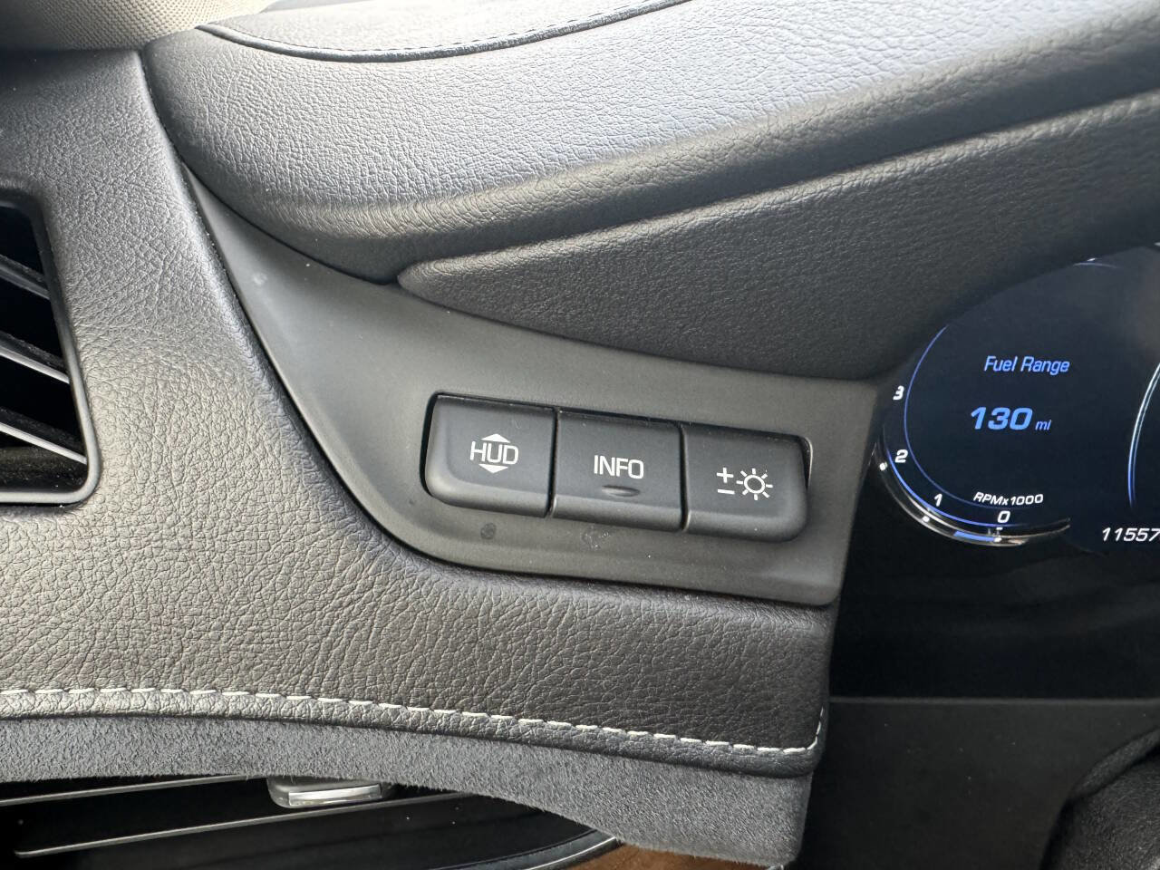 Used 2018 Cadillac Escalade Luxury image 21