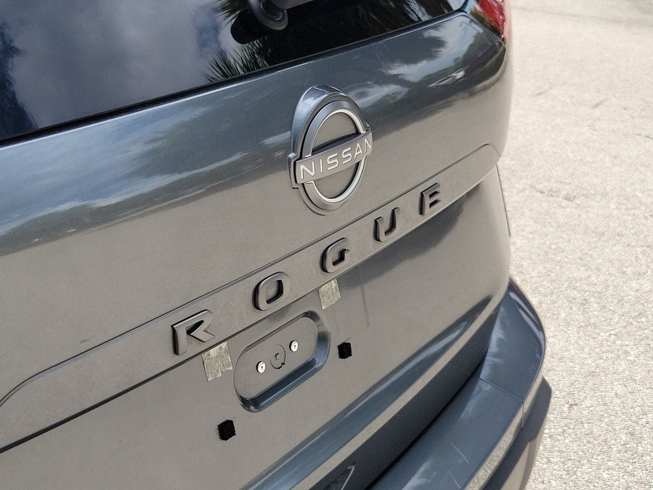 Used 2025 Nissan Rogue SV FWD image 6