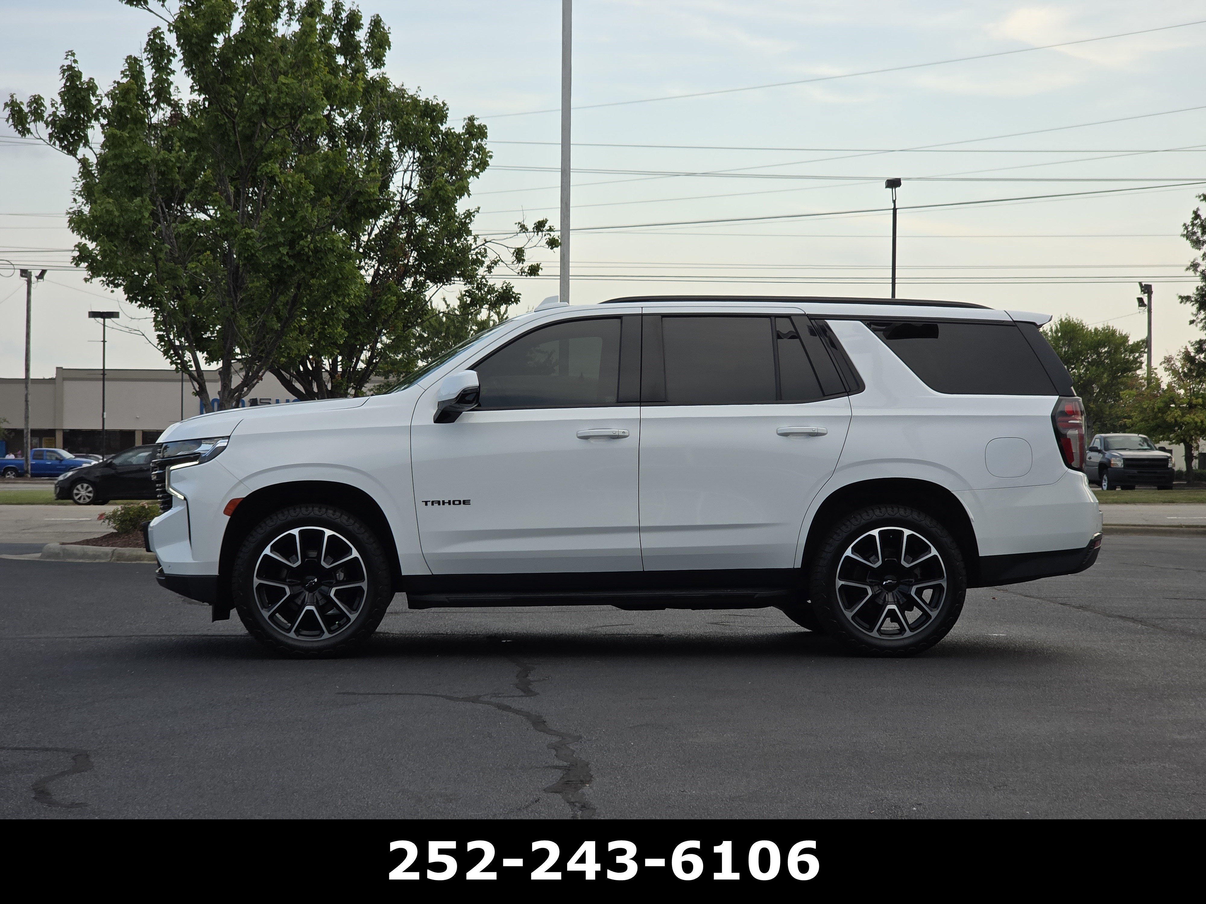 Used 2022 Chevrolet Tahoe RST w/ Luxury Package AWD/4WD image 4