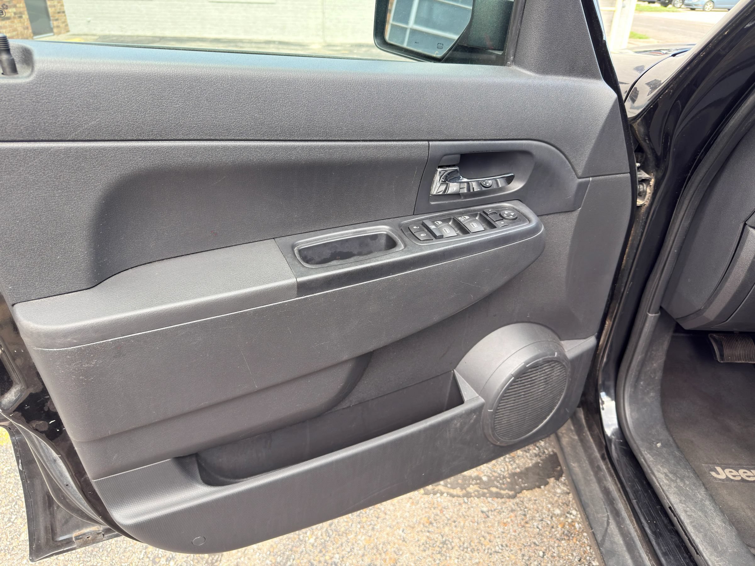 Used 2012 Jeep Liberty Sport w/ Popular Equipment Group AWD/4WD image 24