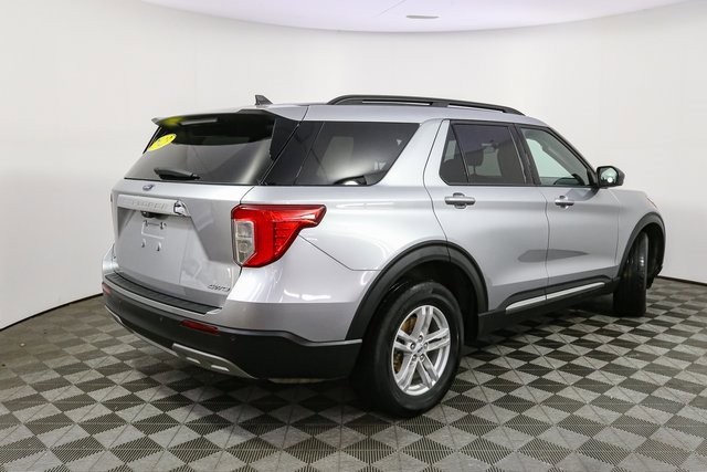 Used 2023 Ford Explorer XLT w/ Equipment Group 202A image 13