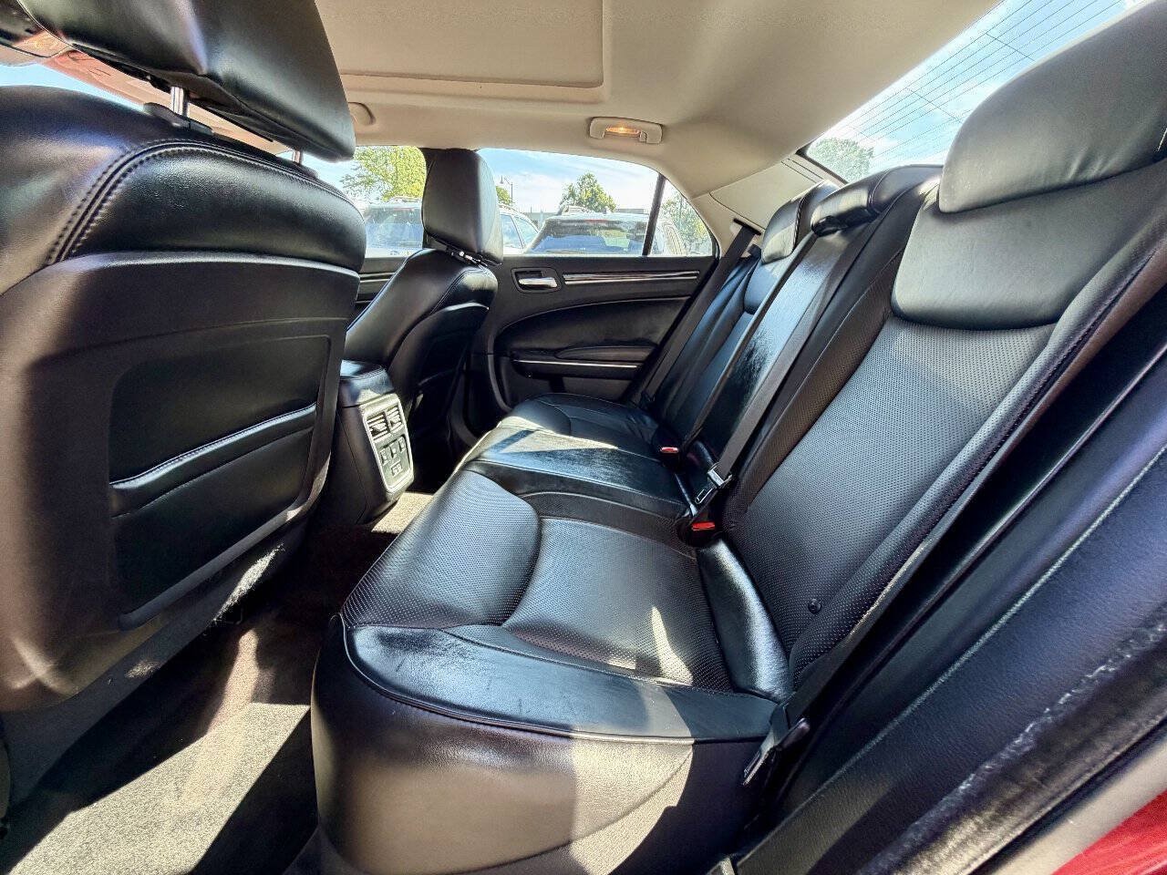 Used 2016 Chrysler 300 C AWD/4WD image 22
