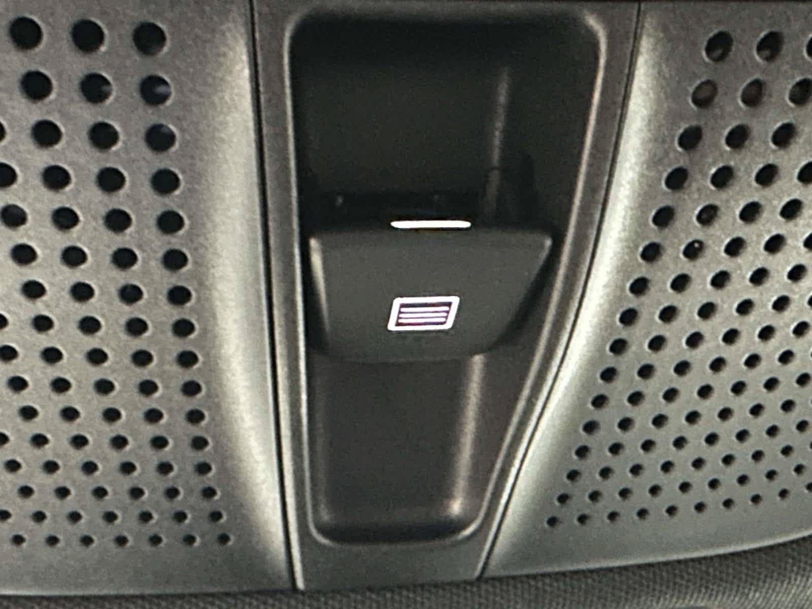 Used 2023 Mercedes-Benz E 350 4MATIC Sedan image 33