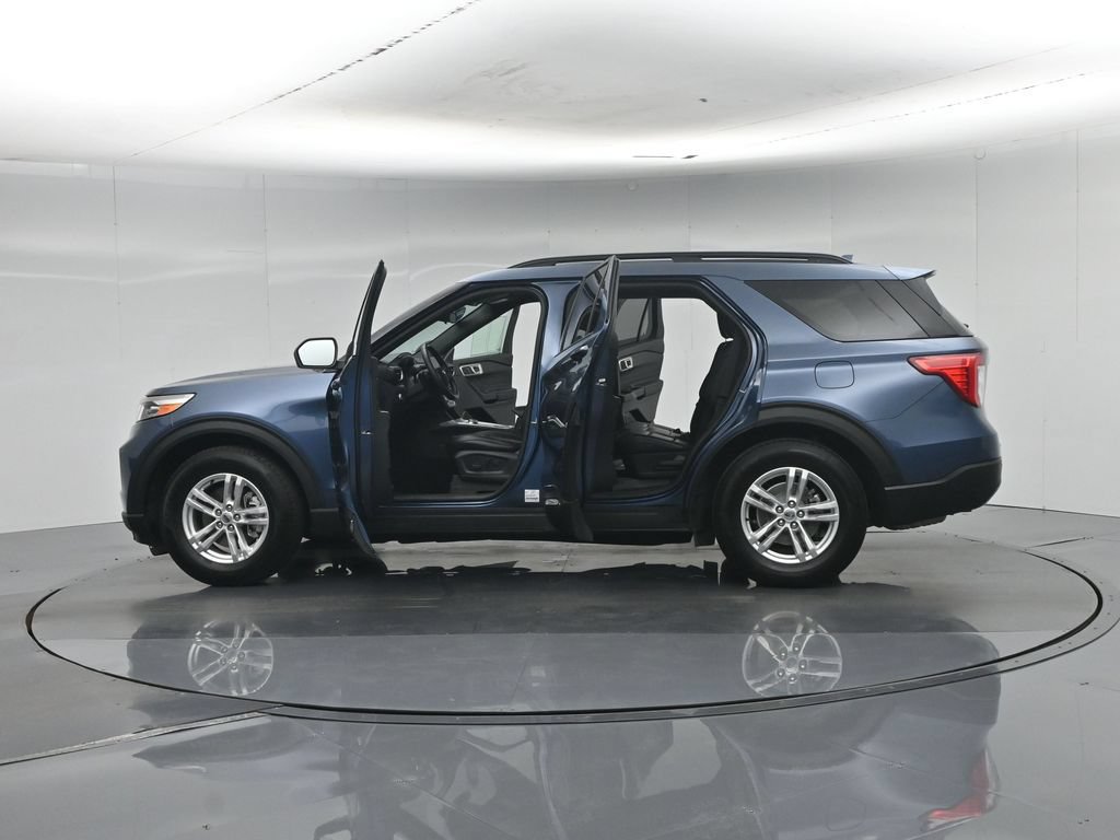 Certified 2020 Ford Explorer XLT w/ Equipment Group 202A RWD image 40