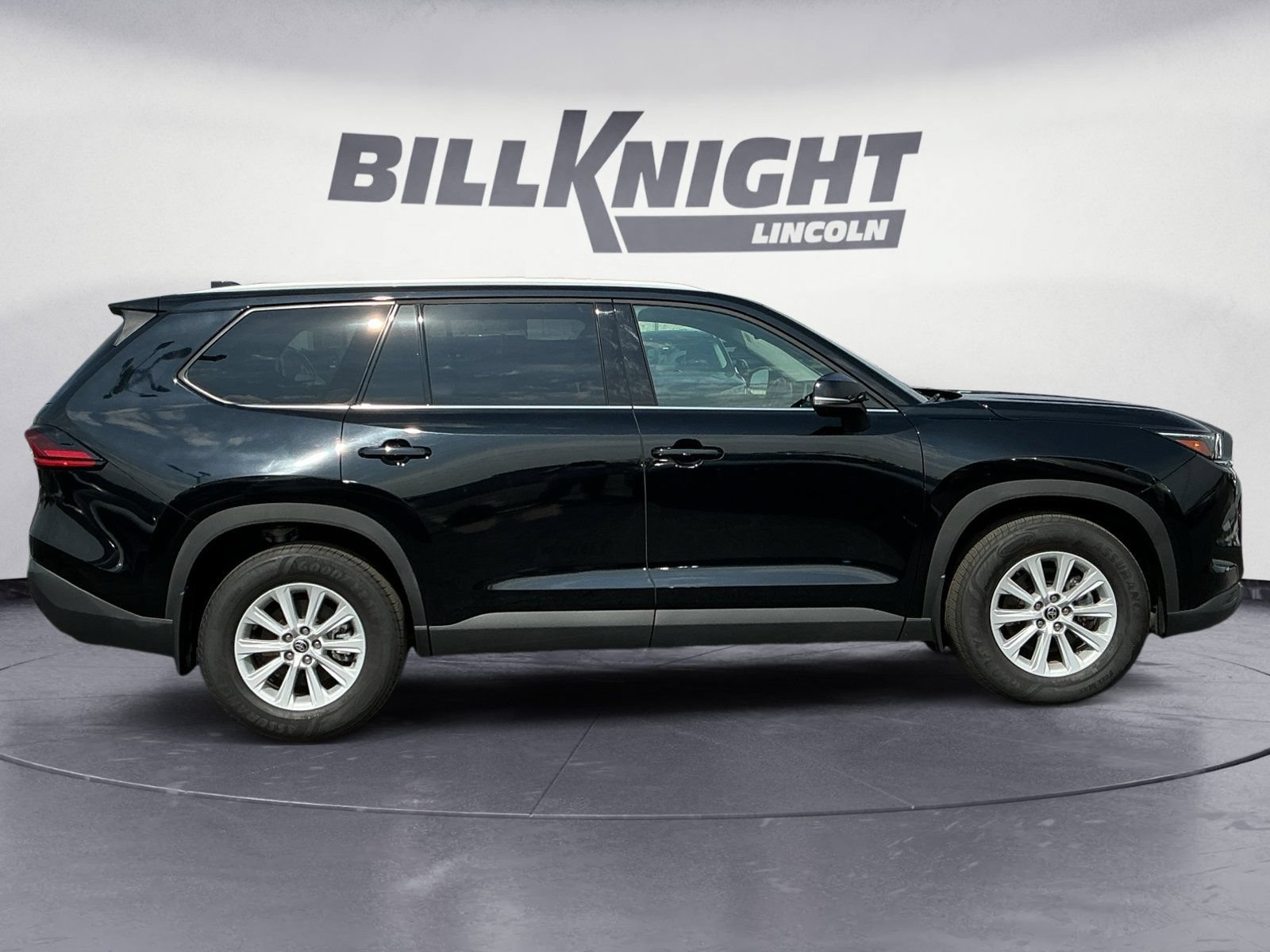 Used 2025 Toyota Grand Highlander AWD image 6