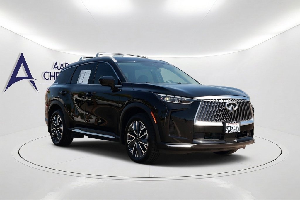 Used 2026 INFINITI QX60 Luxe w/ Cargo Package FWD image 3