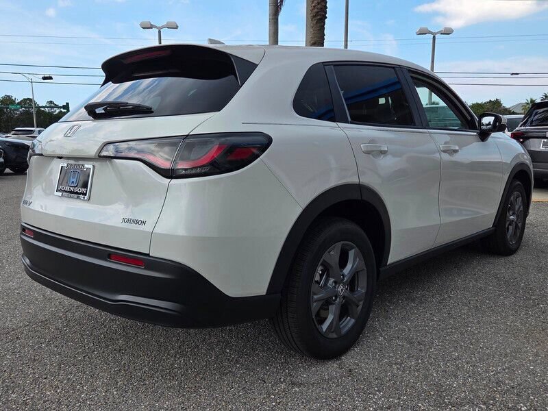 New 2027 Honda HR-V EX-L image 3