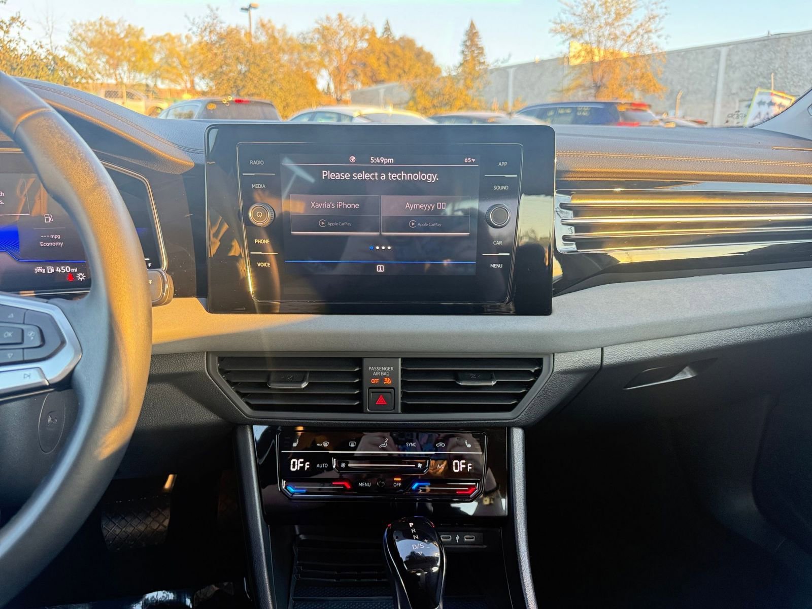 Used 2025 Volkswagen Jetta SE image 17