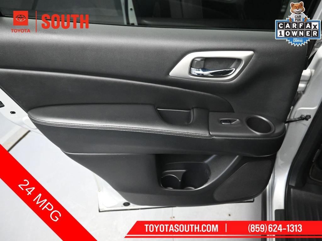 Used 2020 Nissan Pathfinder S AWD/4WD image 22