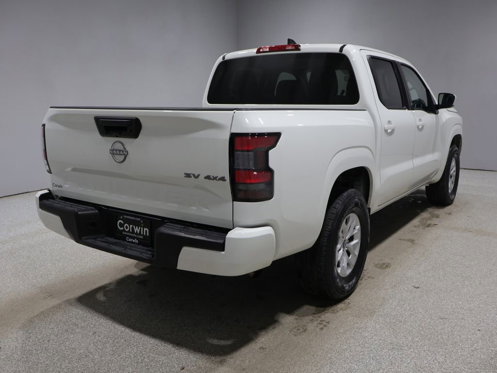 Used 2024 Nissan Frontier SV AWD/4WD image 2