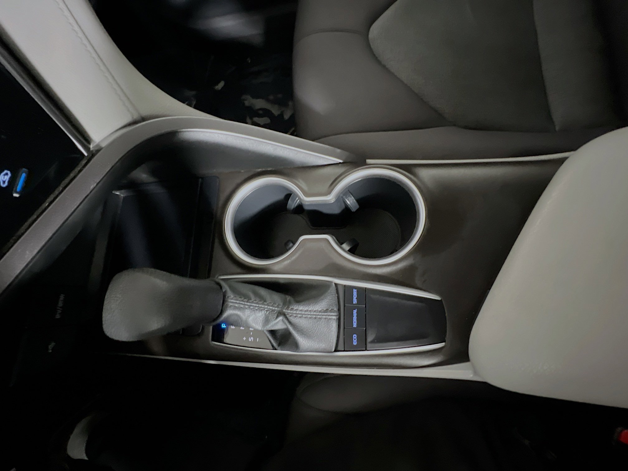 Used 2023 Toyota Camry LE image 24