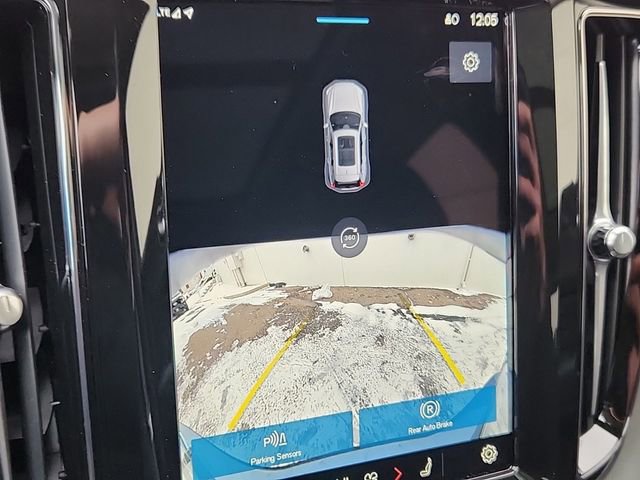 Certified 2025 Volvo XC60 B5 Plus w/ Climate Package image 21