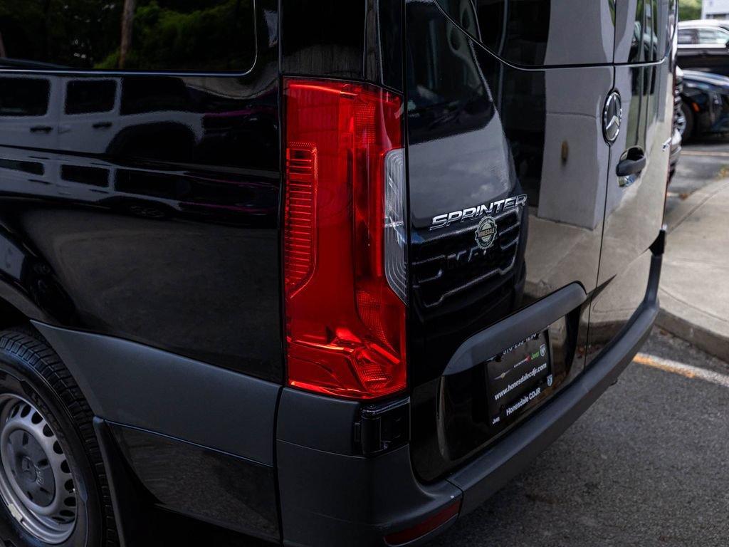 Used 2024 Mercedes-Benz Sprinter 2500 image 26