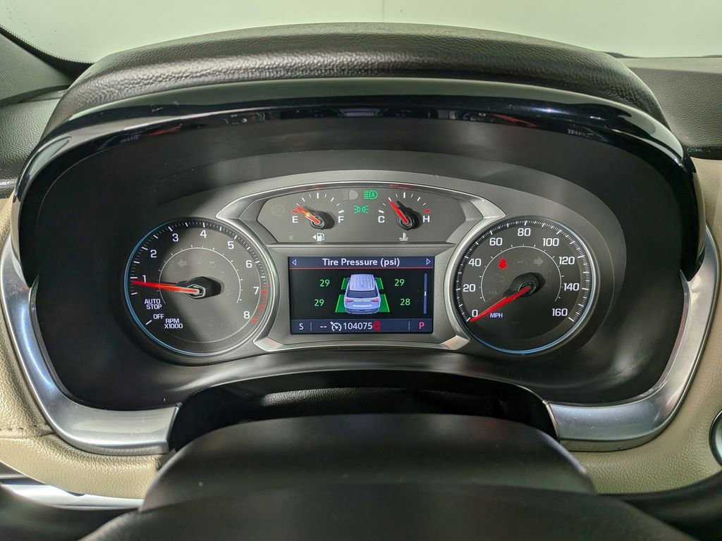 Used 2022 Chevrolet Traverse LT image 23