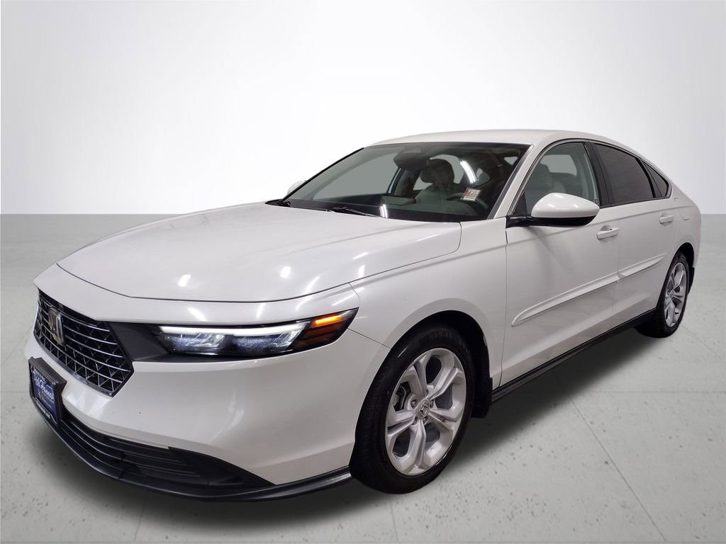 Used 2023 Honda Accord LX image 2