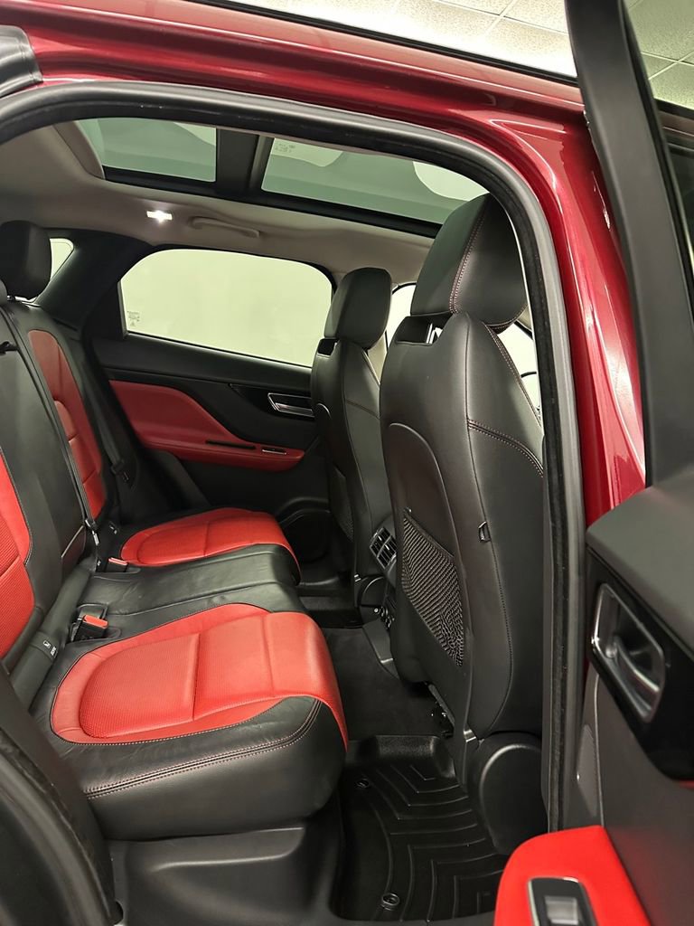 Used 2017 Jaguar F-PACE R-Sport image 31