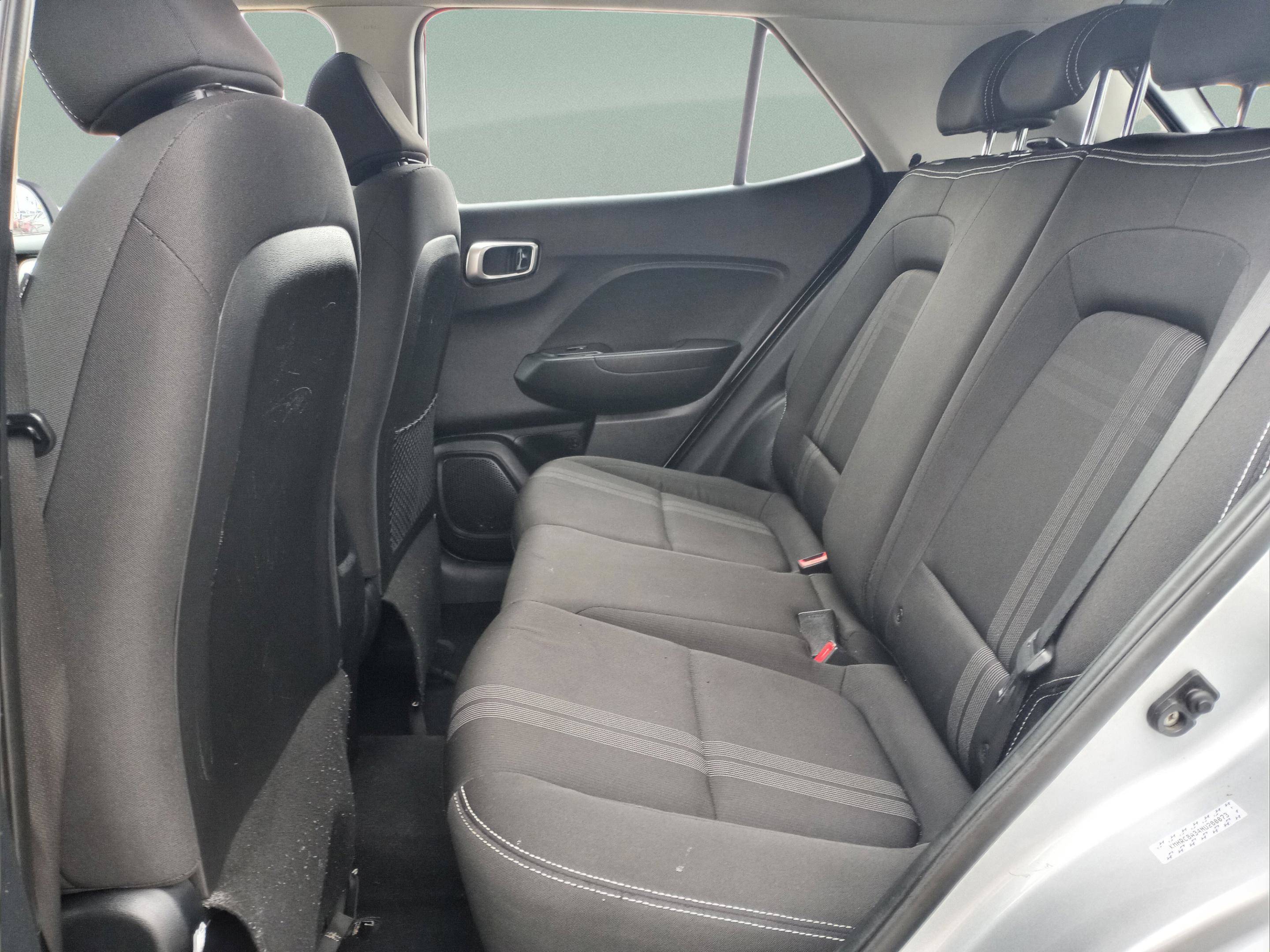 Used 2022 Hyundai Venue SEL w/ Cargo Package image 27