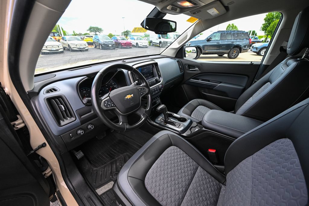 Used 2021 Chevrolet Colorado Z71 AWD/4WD image 17