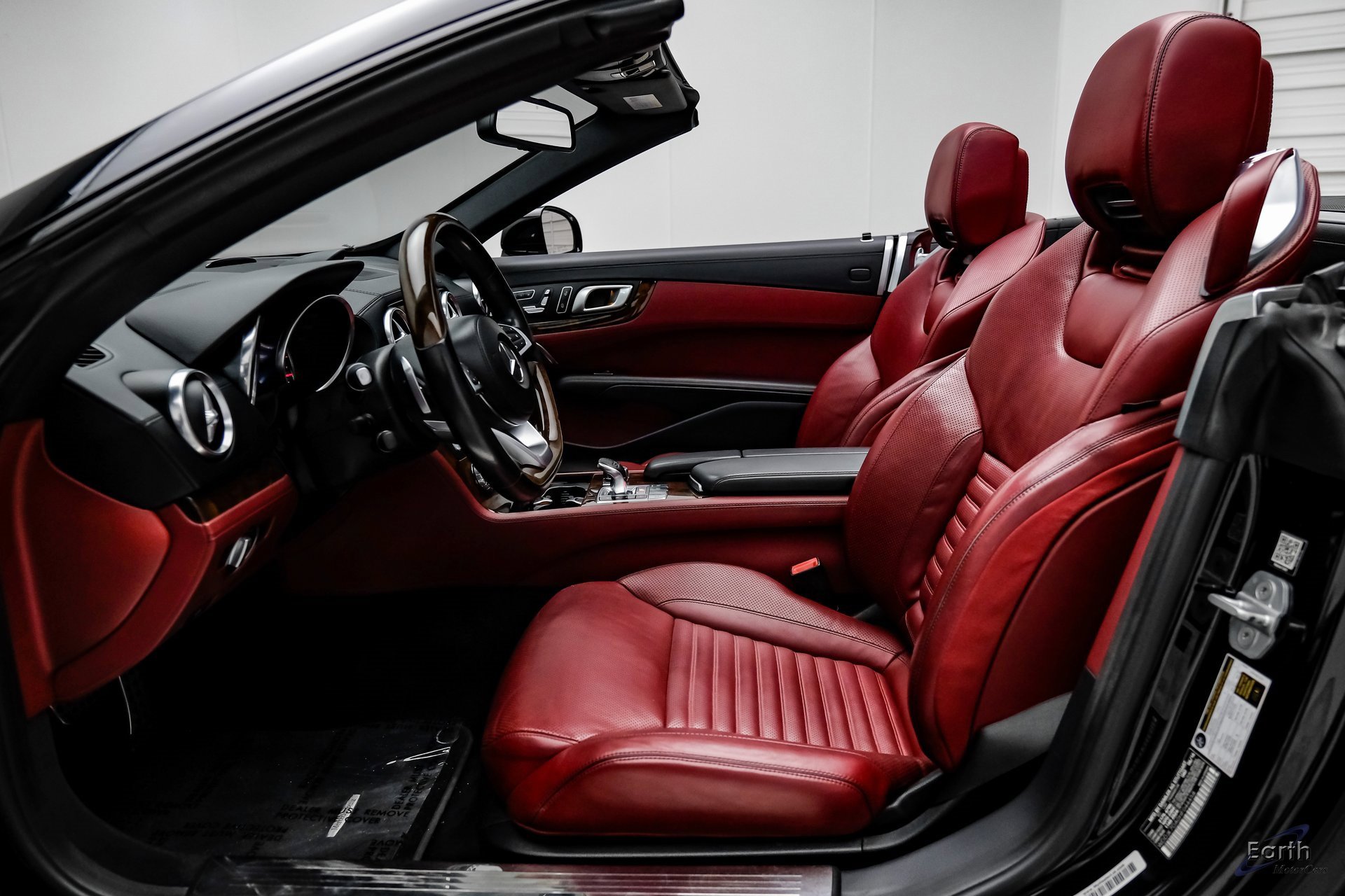 Used 2017 Mercedes-Benz SL 550 image 40