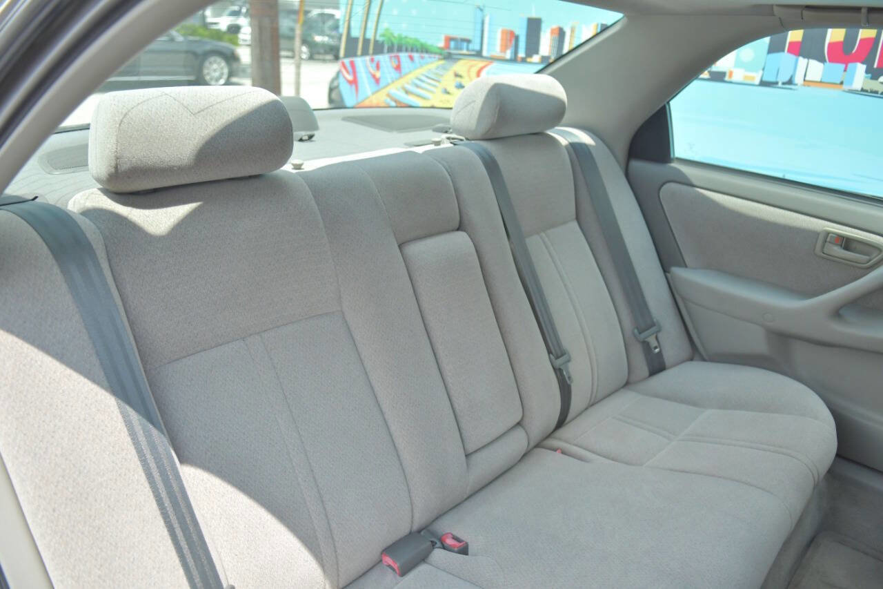 Used 2001 Toyota Camry XLE image 33