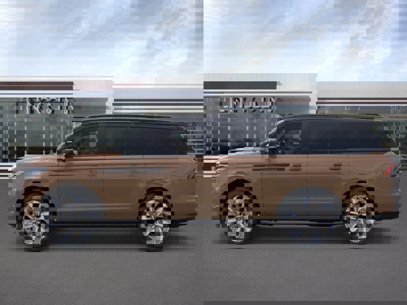 New 2026 Lincoln Navigator L Black Label w/ Black Label Special Edition image 4