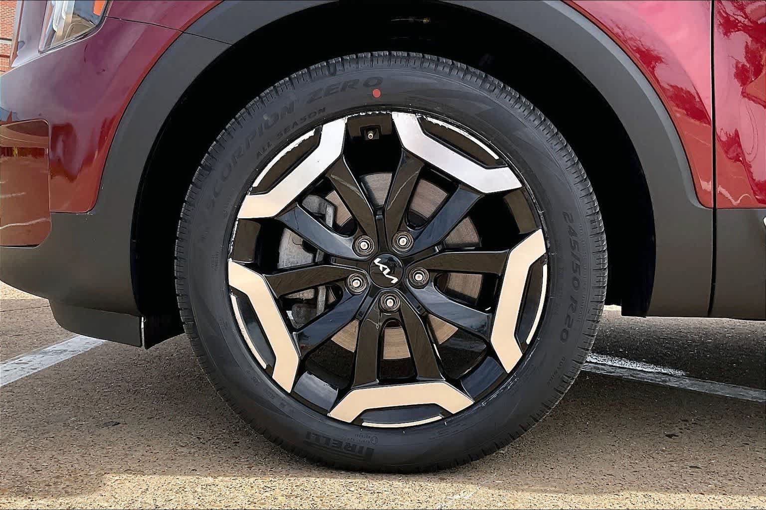 Certified 2023 Kia Telluride S w/ S Sunroof Package AWD/4WD image 8
