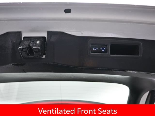 Certified 2021 Toyota Venza XLE image 19