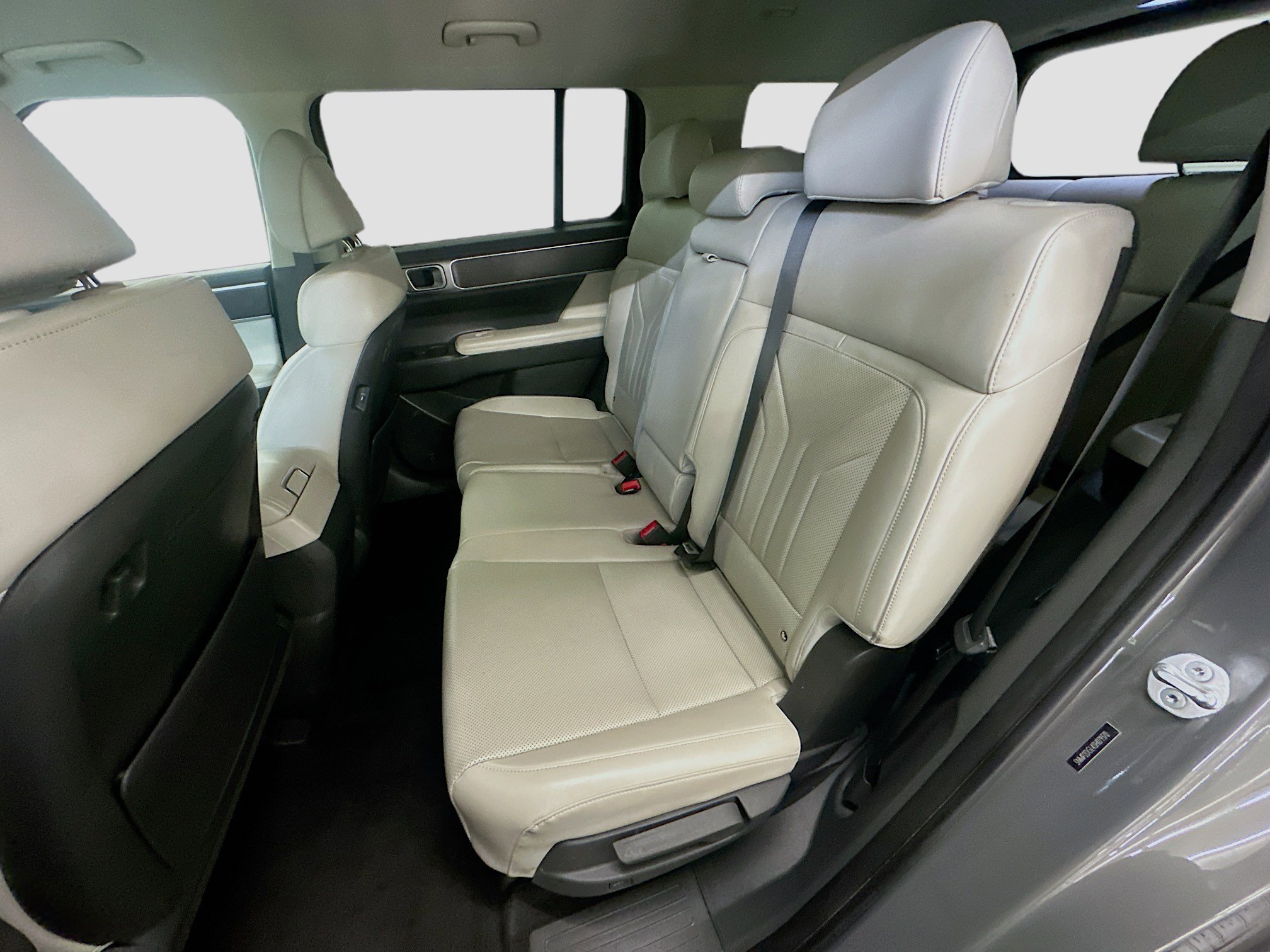 Used 2025 Hyundai Santa Fe SEL AWD/4WD image 28