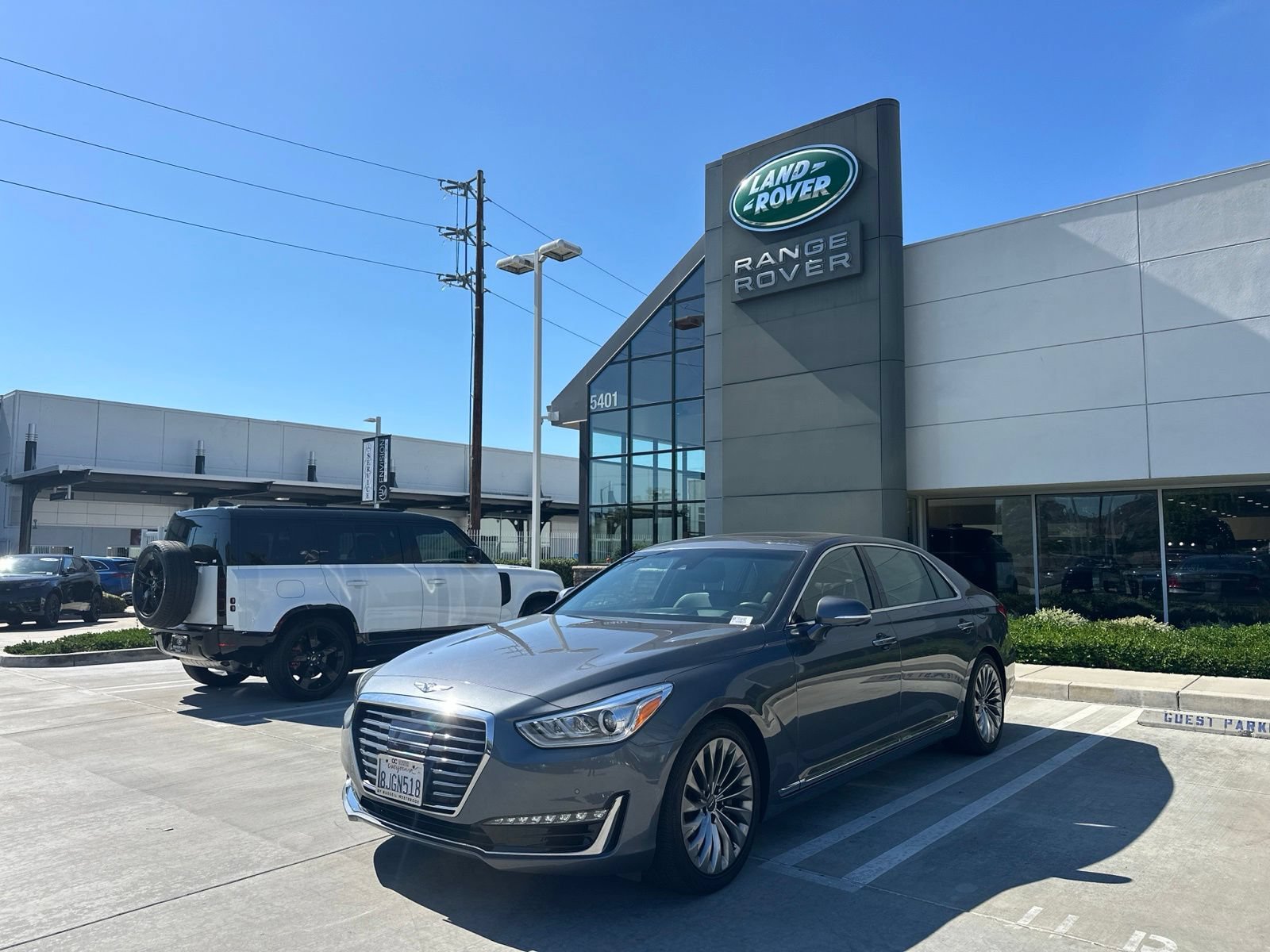 Used 2017 Genesis G90 5.0 Ultimate RWD image 1