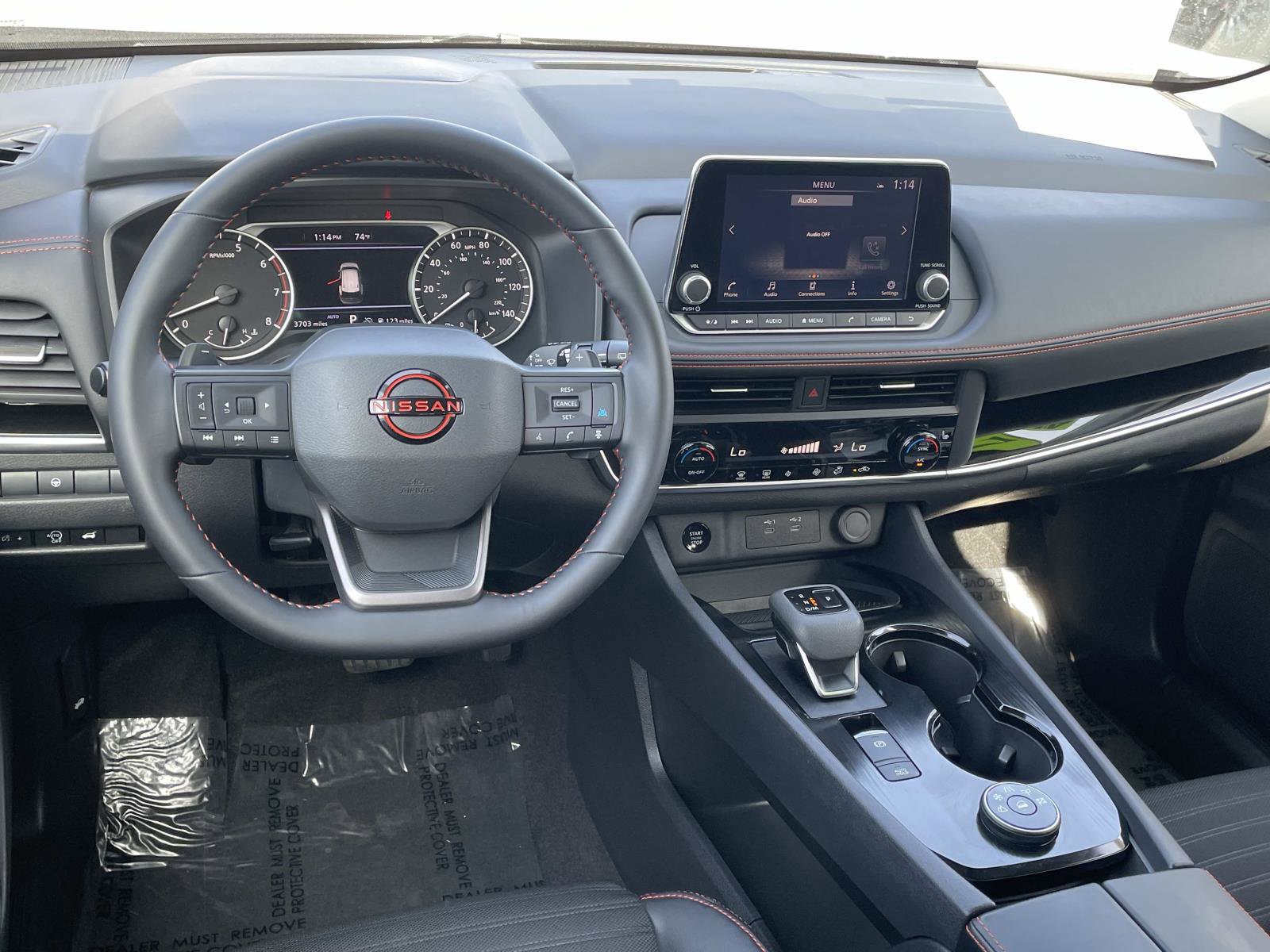 Used 2025 Nissan Rogue SV image 8