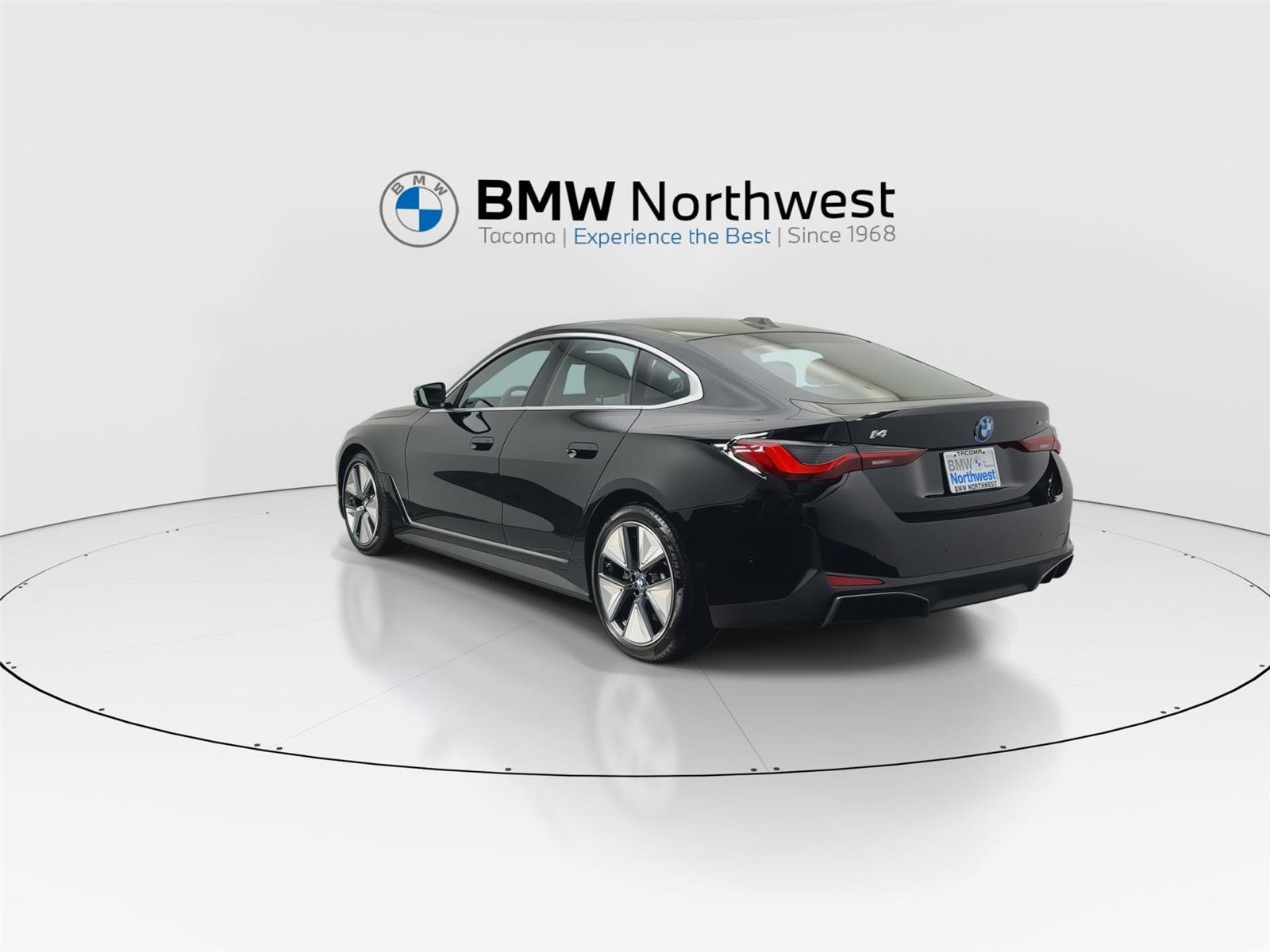 Used 2025 BMW i4 xDrive40i w/ Parking Assistance Package image 12