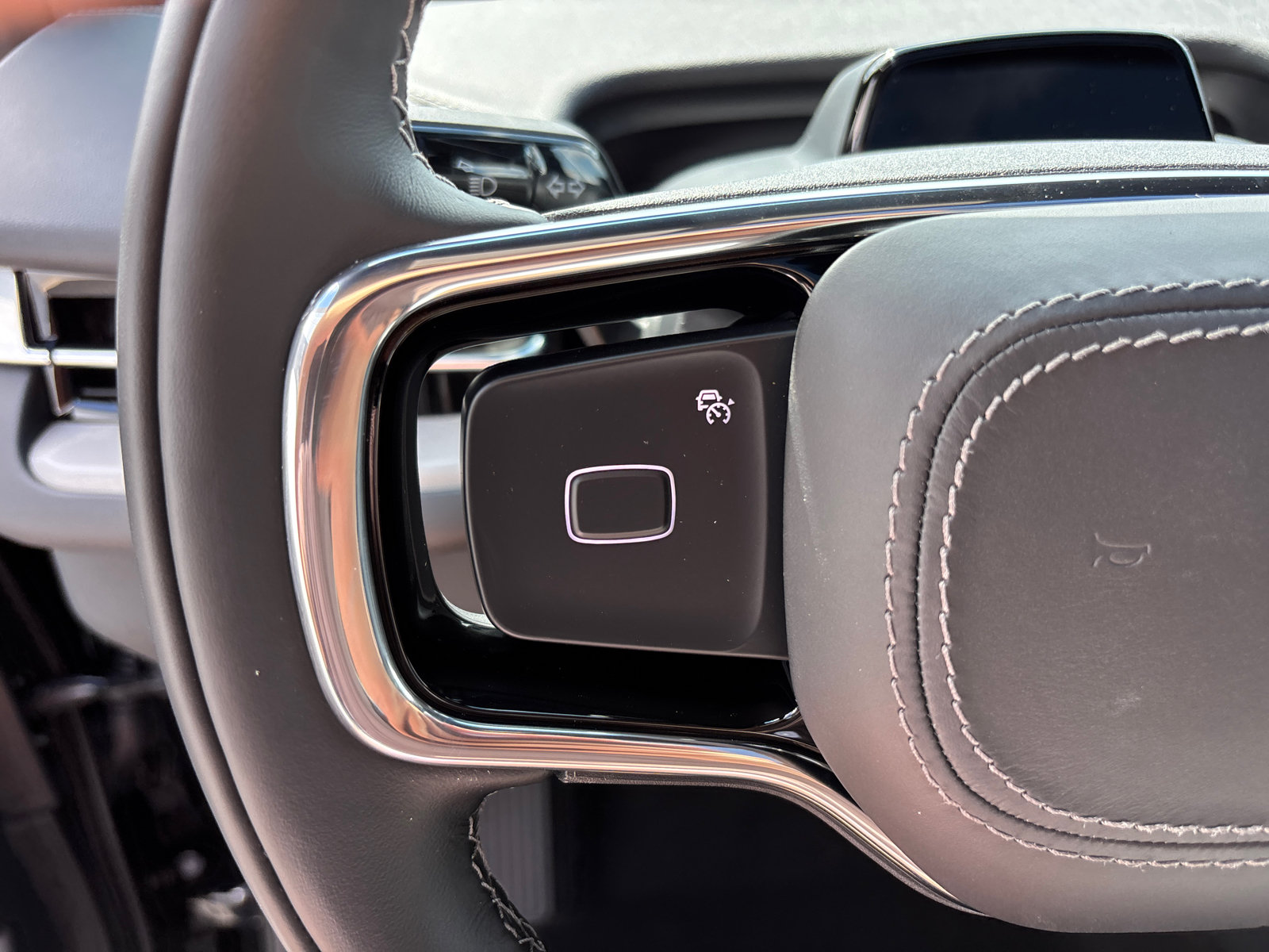 New 2027 Lincoln Navigator Reserve AWD/4WD image 16