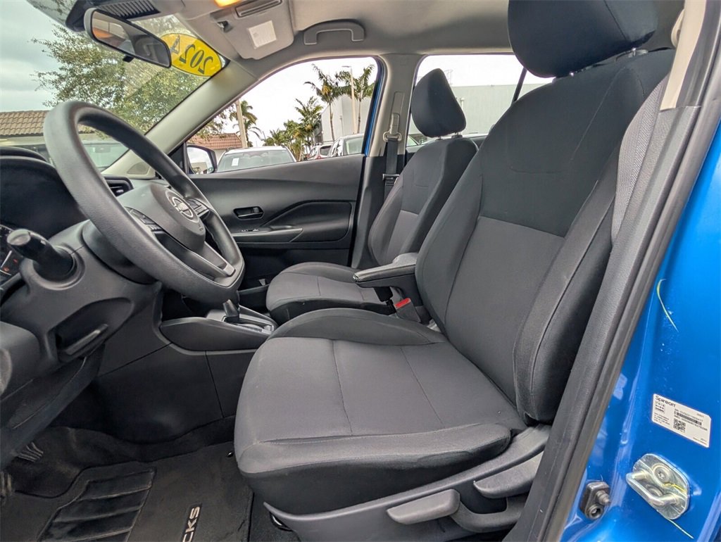 Used 2024 Nissan Kicks S image 10