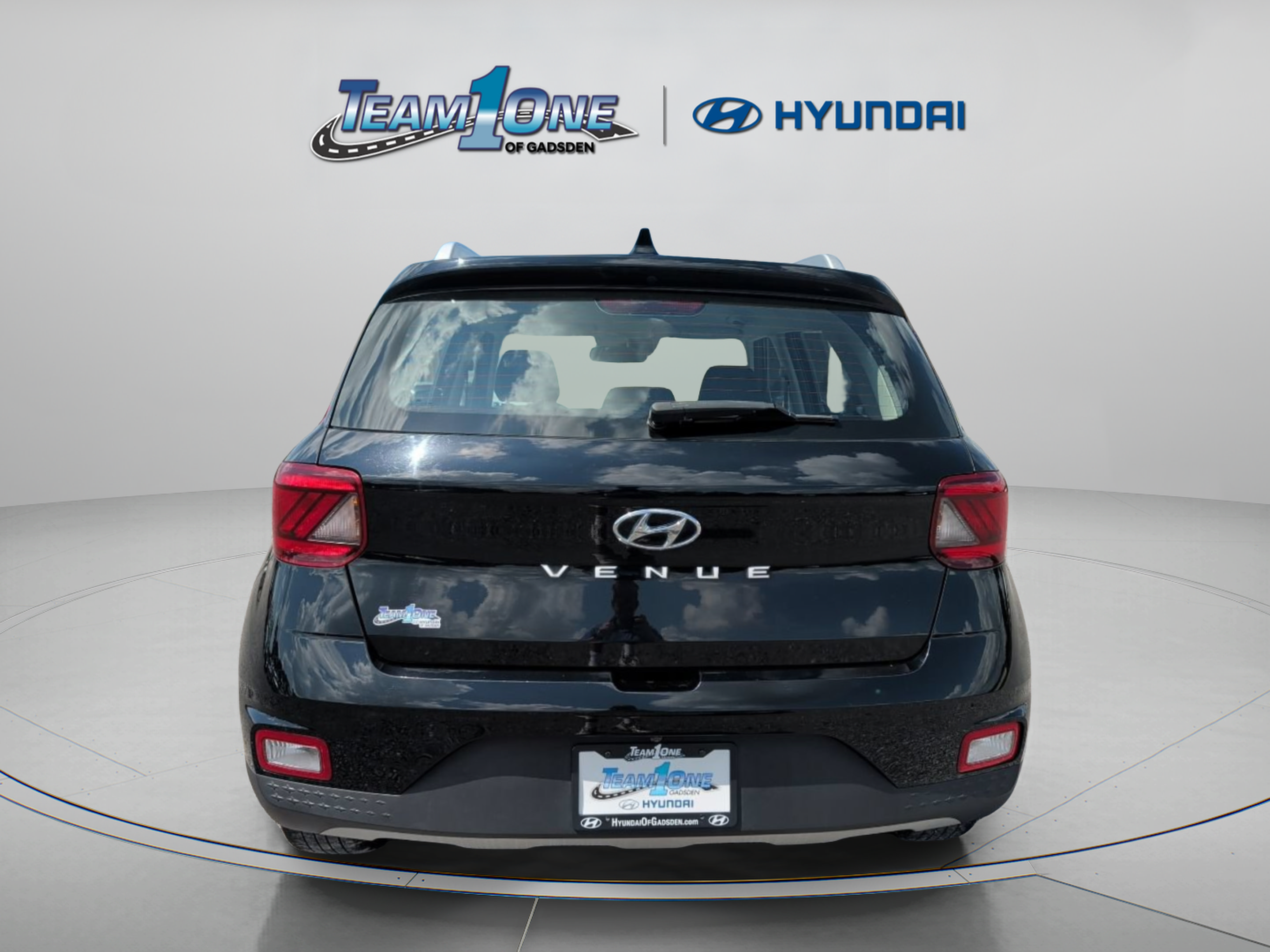 Used 2021 Hyundai Venue SEL FWD image 7