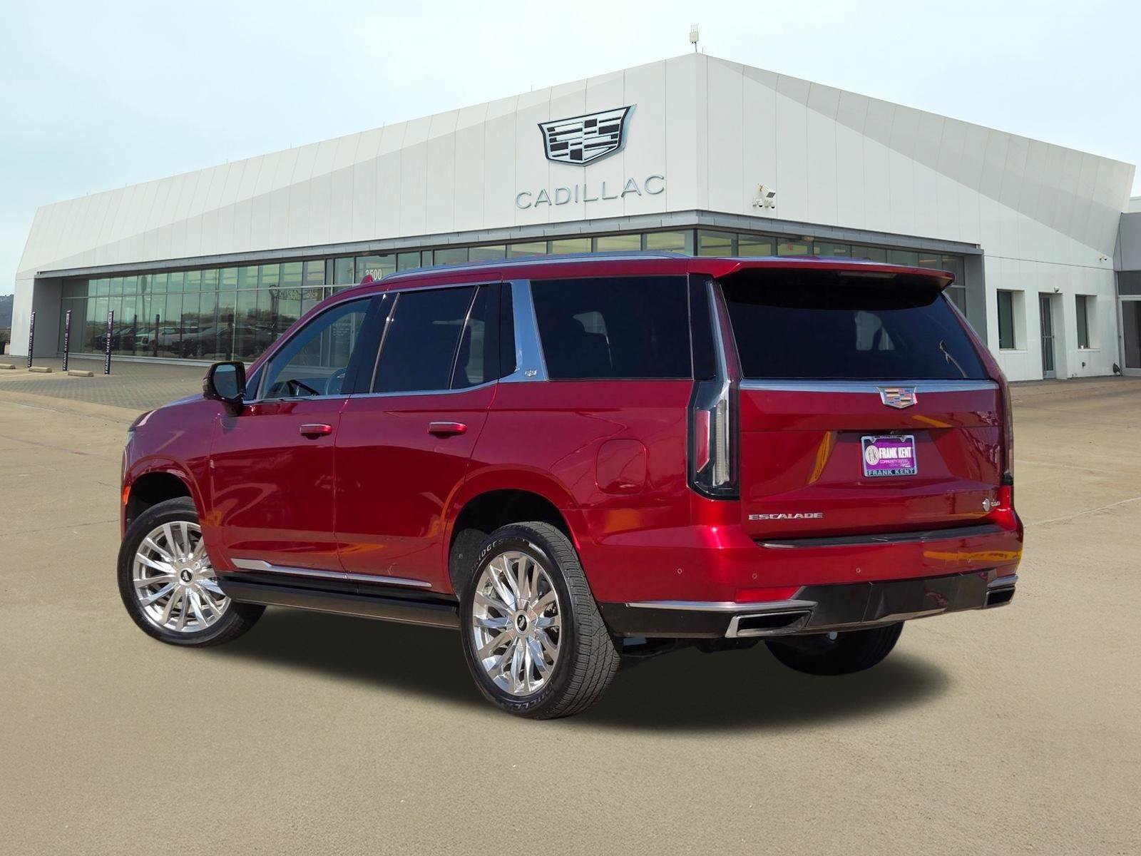 Used 2021 Cadillac Escalade Premium Luxury w/ Driver Assist Tech Package AWD/4WD image 4
