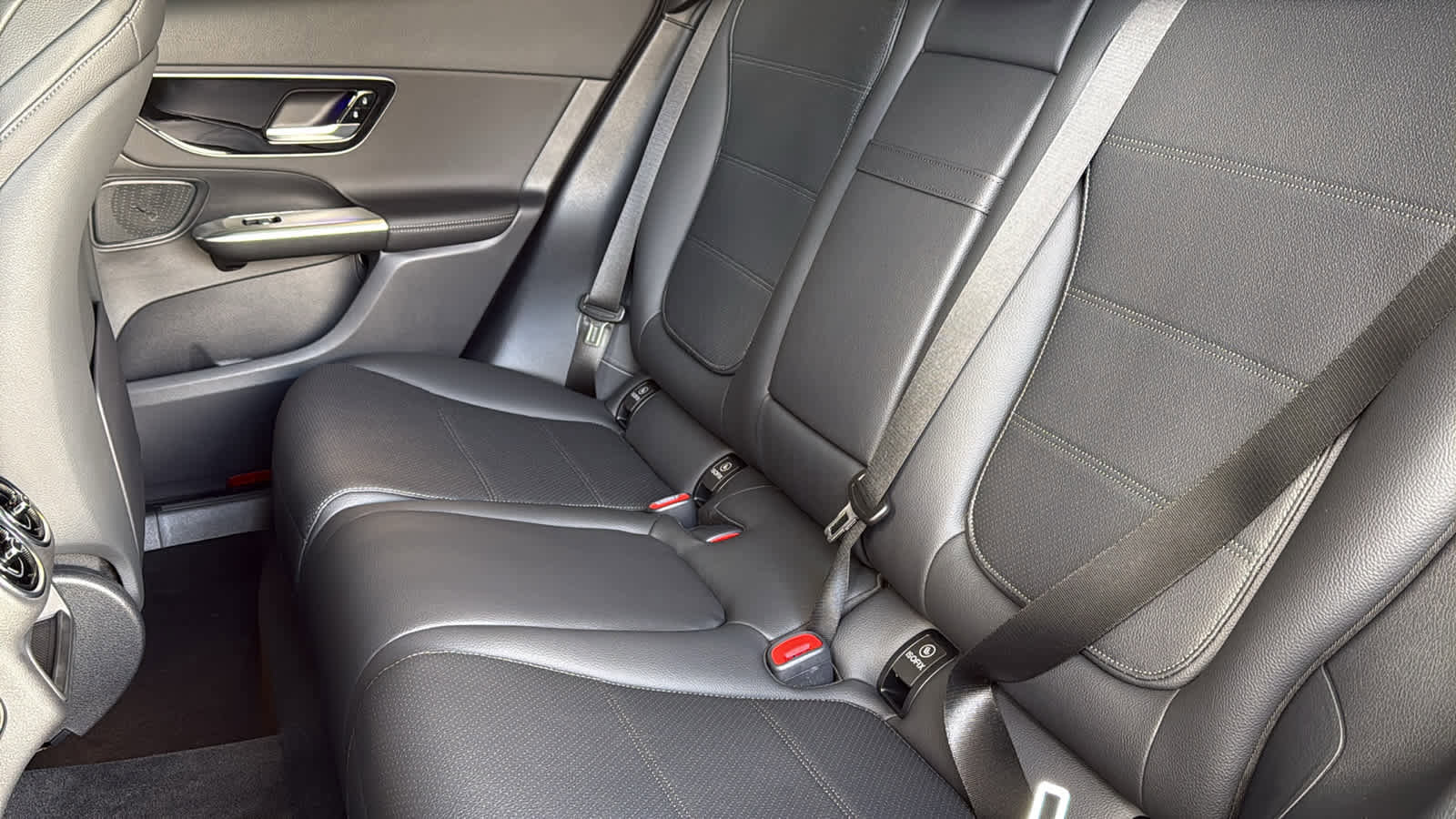 Certified 2026 Mercedes-Benz GLC 300 4MATIC image 31