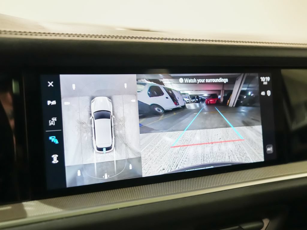 Certified 2024 Porsche Cayenne AWD/4WD image 29