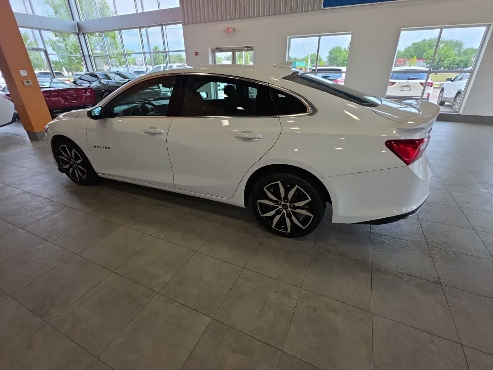 Used 2022 Chevrolet Malibu RS FWD image 12