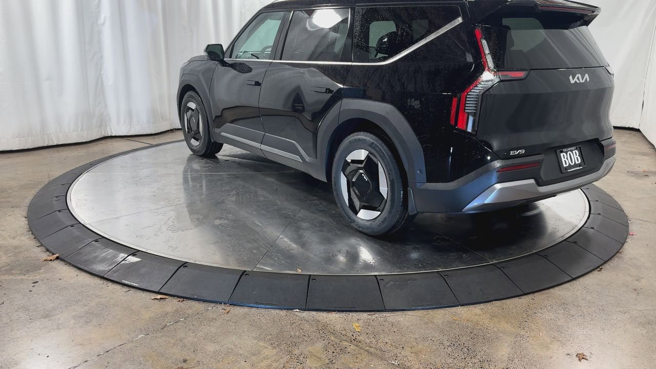 New 2026 Kia EV9 Wind image 7