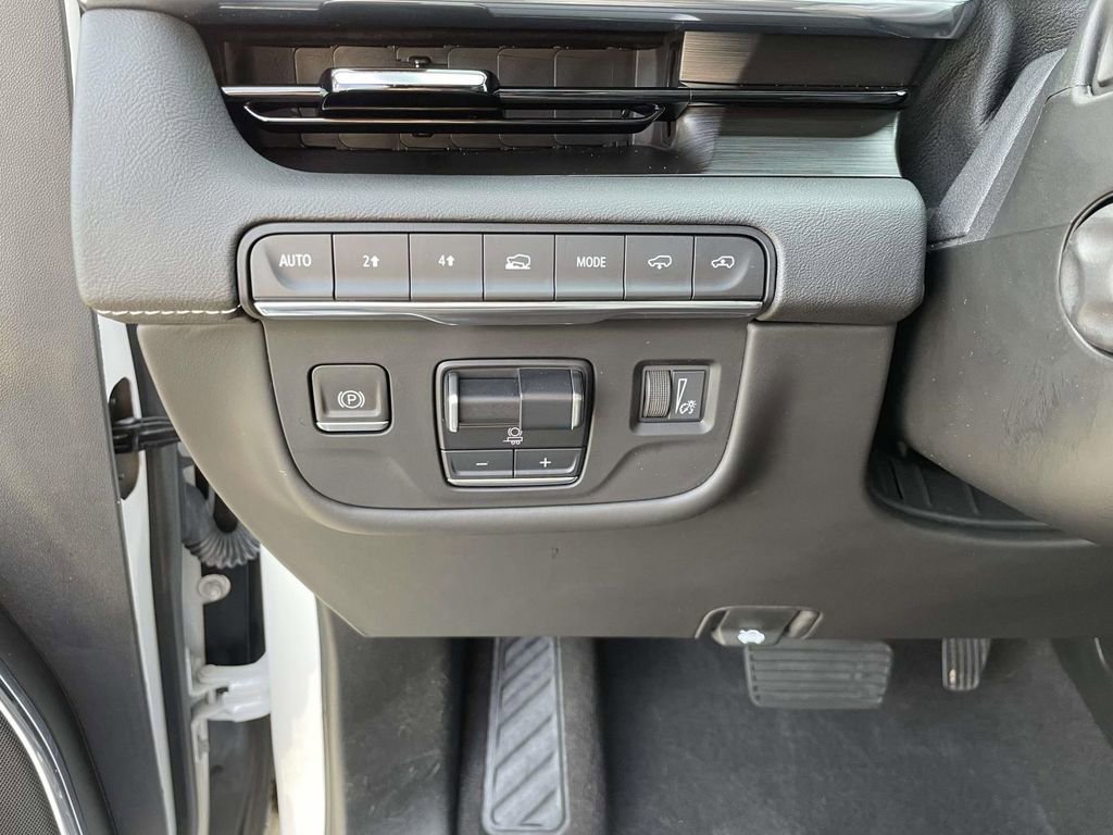 Certified 2023 Cadillac Escalade ESV Sport w/ Touring Package image 23