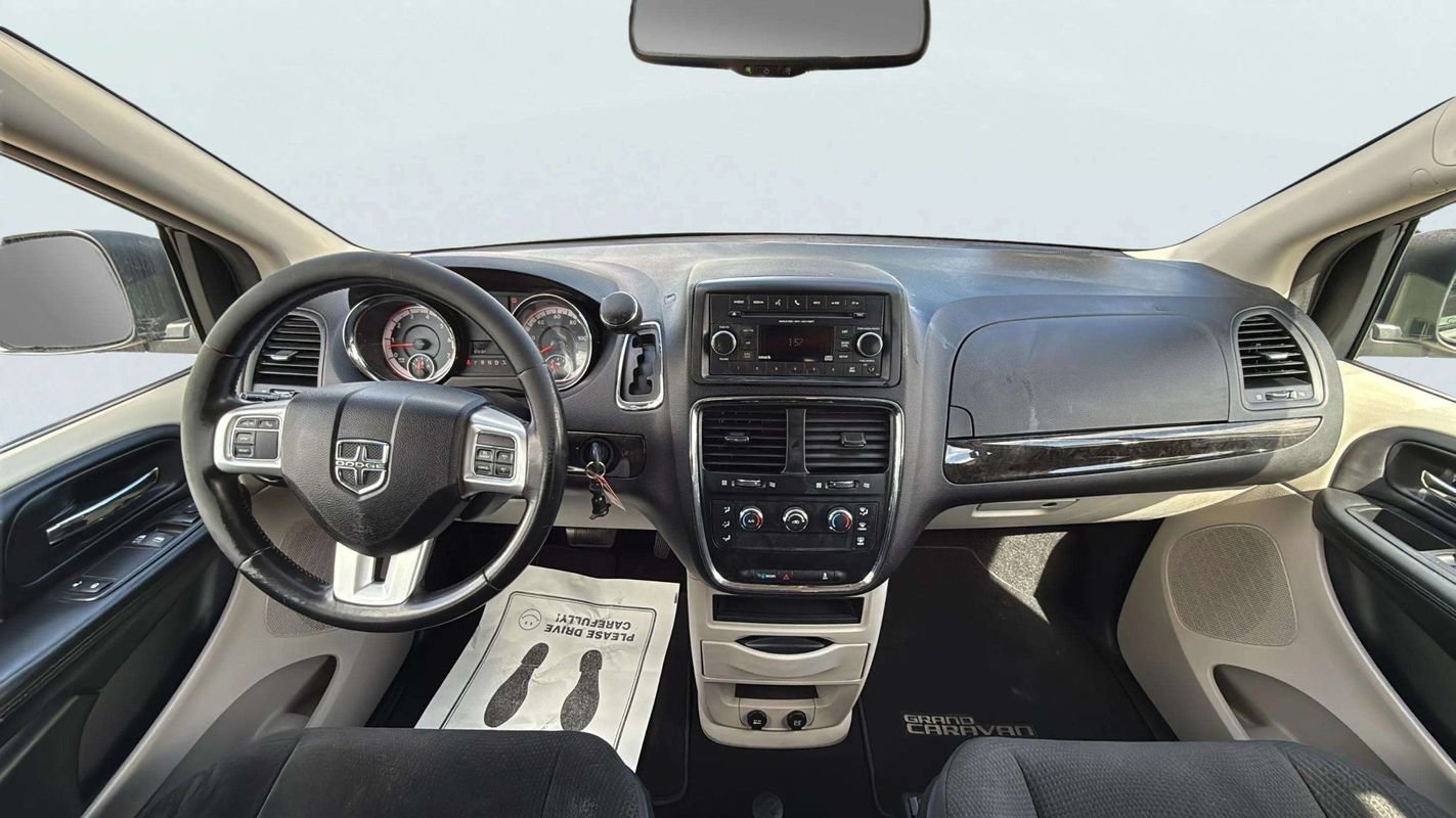 Used 2016 Dodge Grand Caravan American Value Package w/ UConnect Hands-Free Group image 10