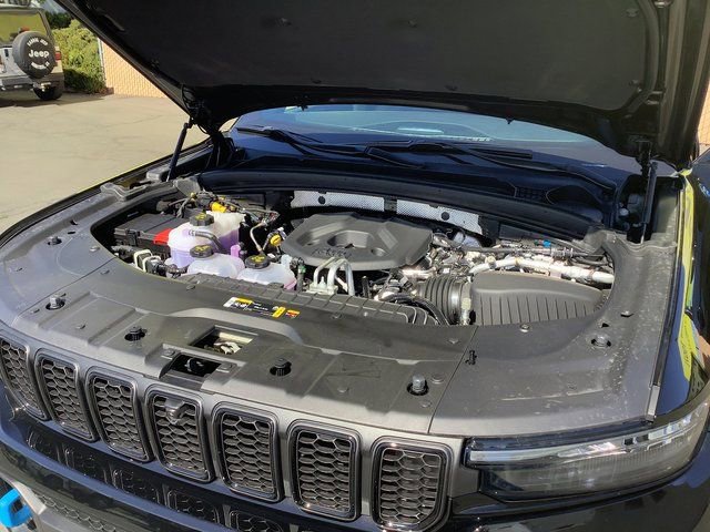 New 2024 Jeep Grand Cherokee Trailhawk AWD/4WD image 47
