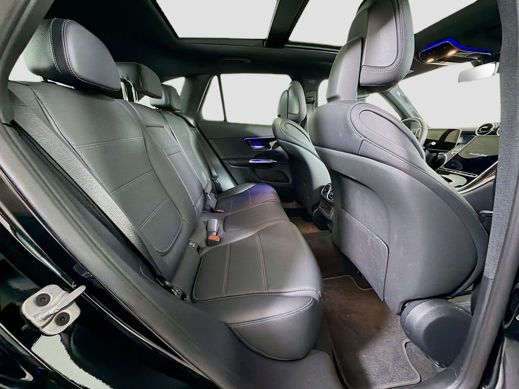 Used 2026 Mercedes-Benz GLC 300 4MATIC image 29