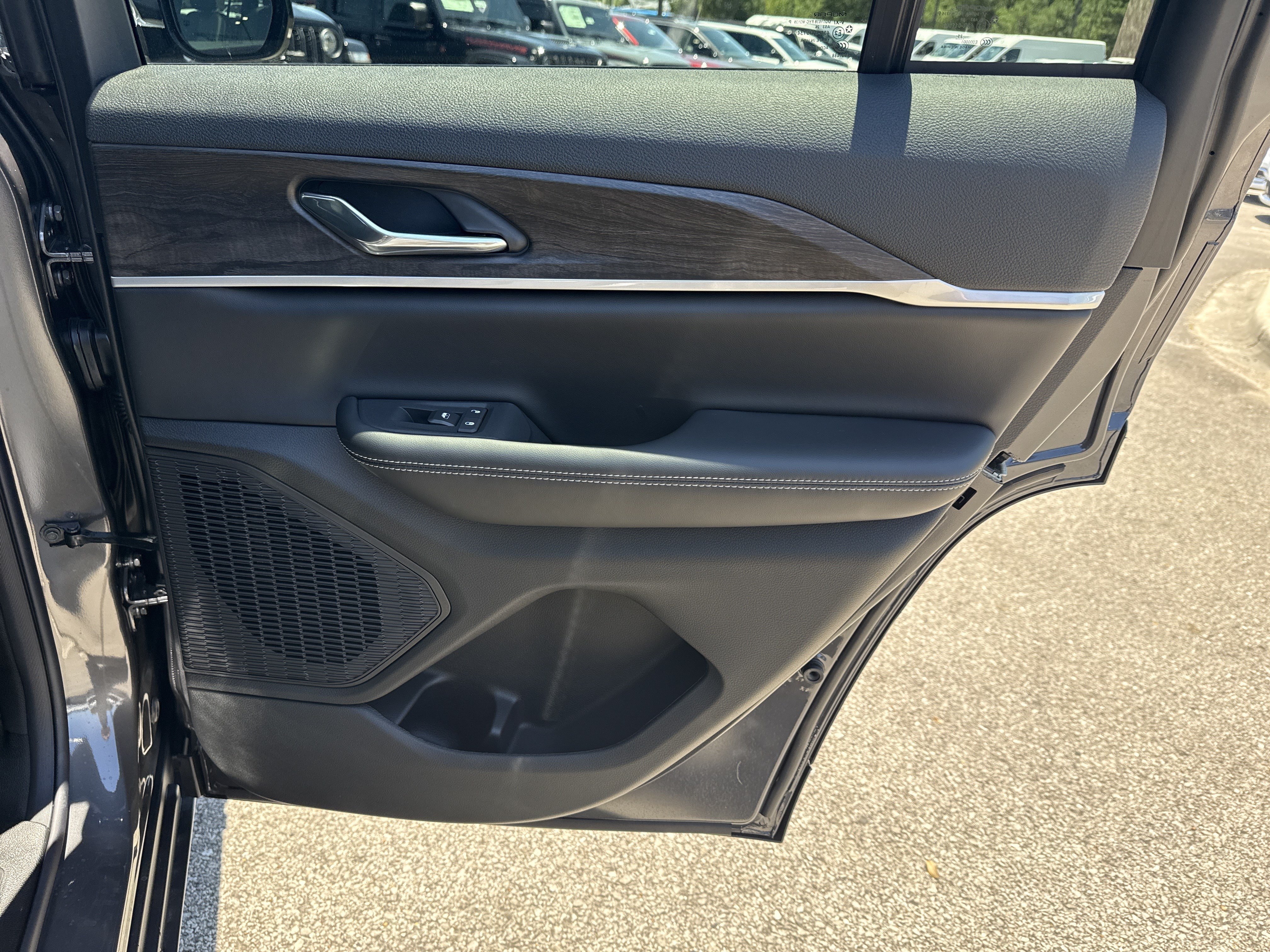 New 2026 Jeep Grand Cherokee Altitude RWD image 17