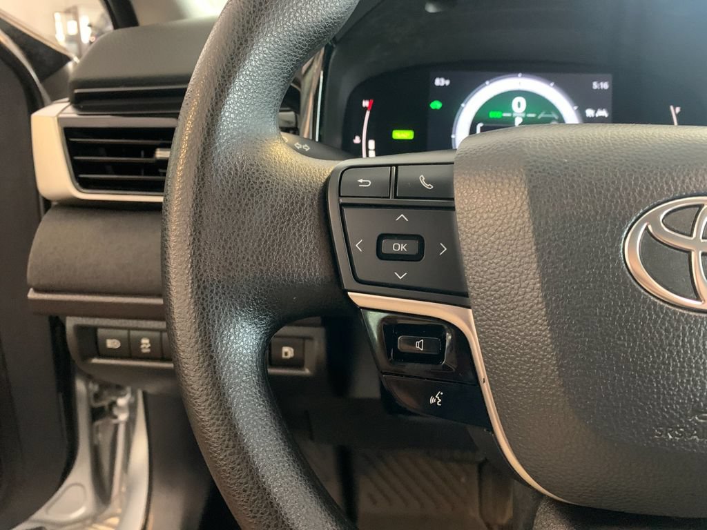 Used 2025 Toyota Camry LE w/ Convenience Package FWD image 27