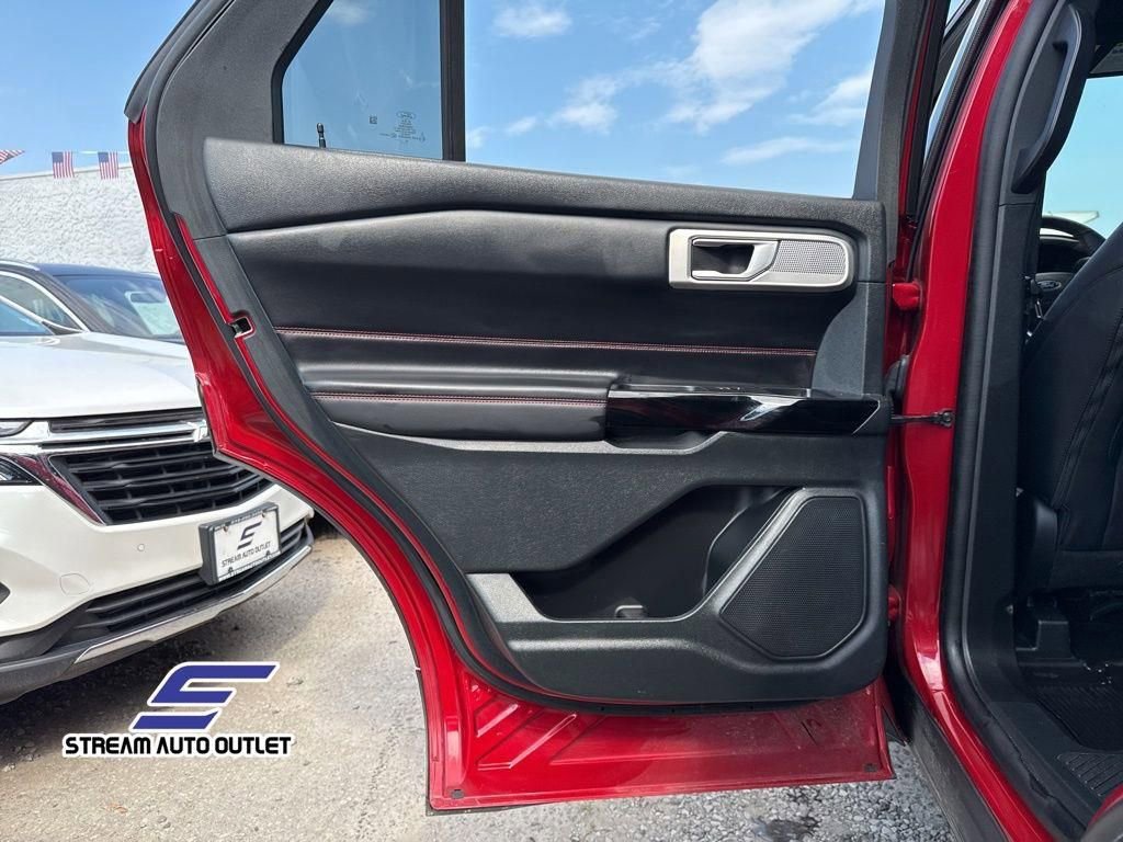 Used 2023 Ford Explorer ST-Line w/ Class IV Trailer Tow Package image 26