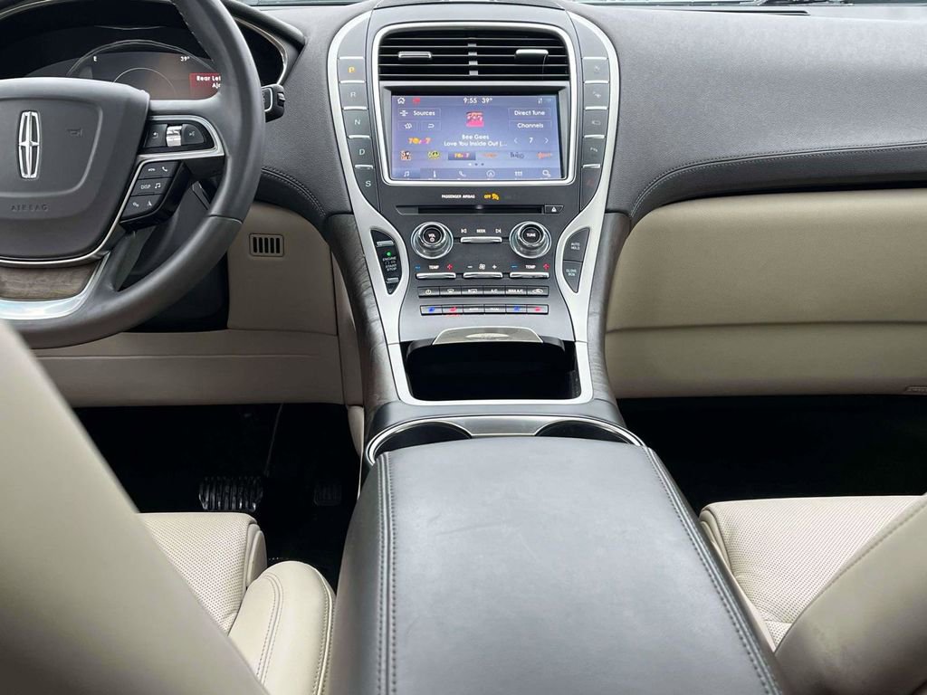 Used 2020 Lincoln Nautilus Reserve w/ Equipment Group 201A image 3