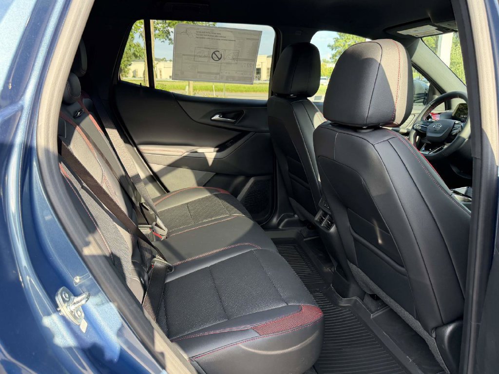 New 2027 Chevrolet Equinox RS w/ Safety and Technology Package FWD image 13